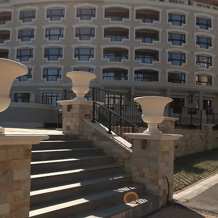 Luxury In Carpe Vita